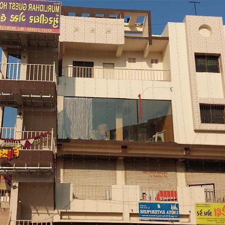 Shree Murlidhar Guest House Сурат Екстериор снимка